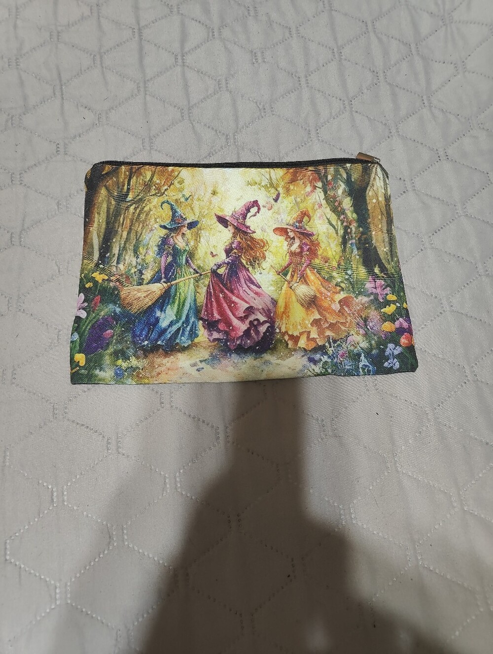 Pretty Witch Halloween Zipper Pouch Makeup Bag NWT - Picture 2 of 3
